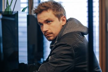 Канадский сервис покажет сериал про Александра Петрова