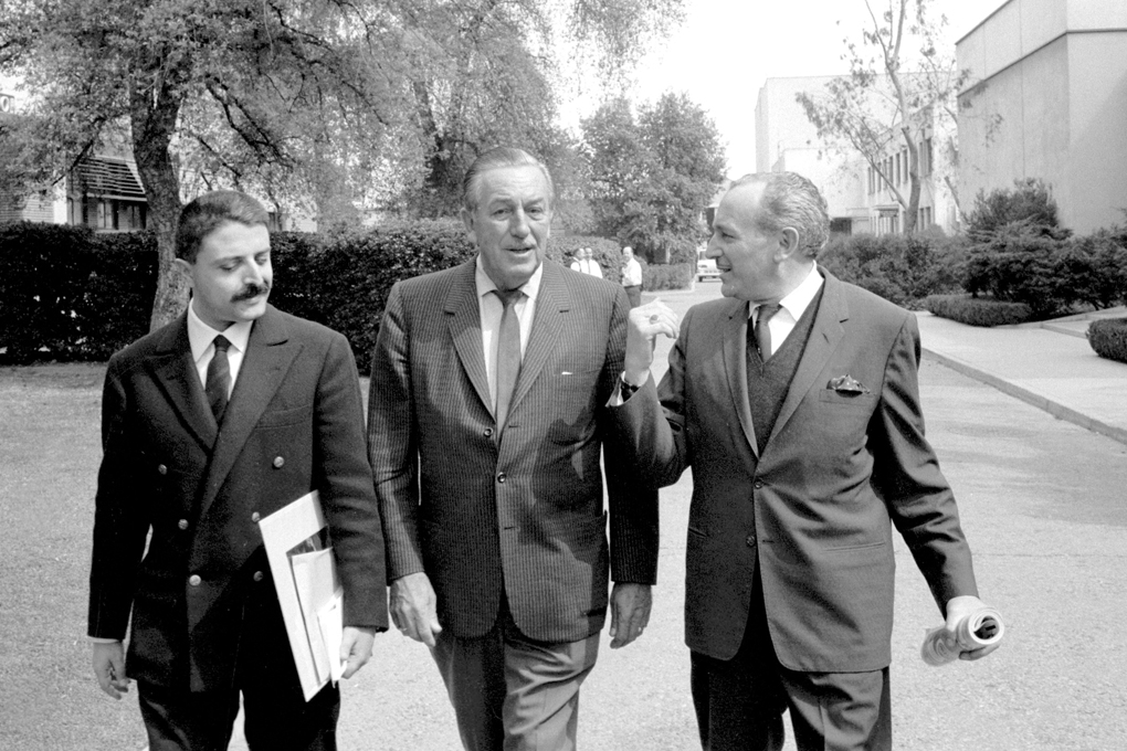 Уолт Дисней