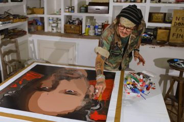 Джонни Депп продаст 11 111 своих картин