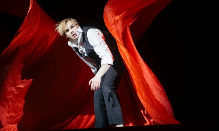 «Женщины Есенина» на сцене МХАТа имени Горького