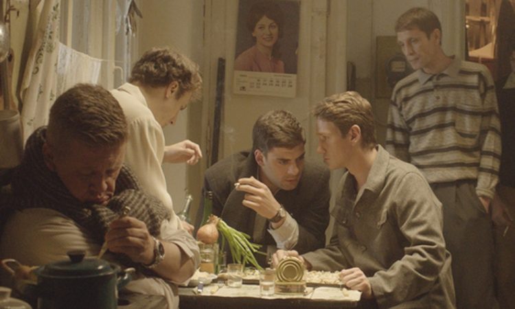 Культурно посидеть: 7 фильмов о творческих людях за кадром