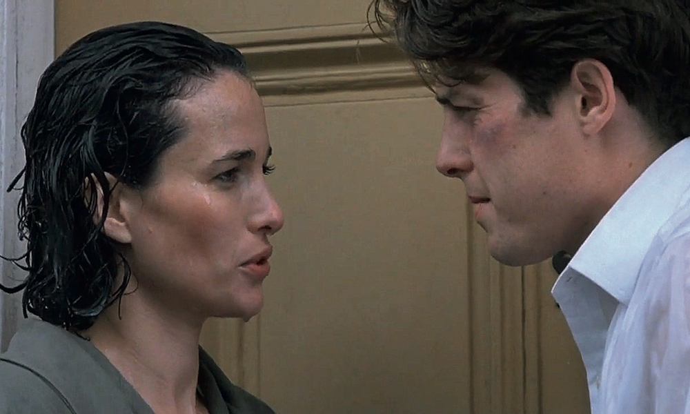 Сцены под дождем