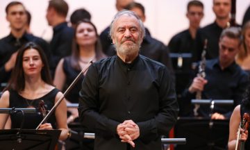 Специальную «Золотую маску» будет присуждать Валерий Гергиев