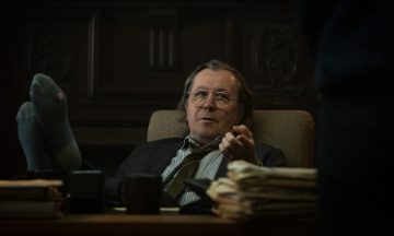 Гари Олдман в мире шпионских интриг: Каким получился сериал «Медленные лошади»