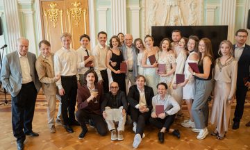 Академия Никиты Михалкова вручила дипломы выпускникам