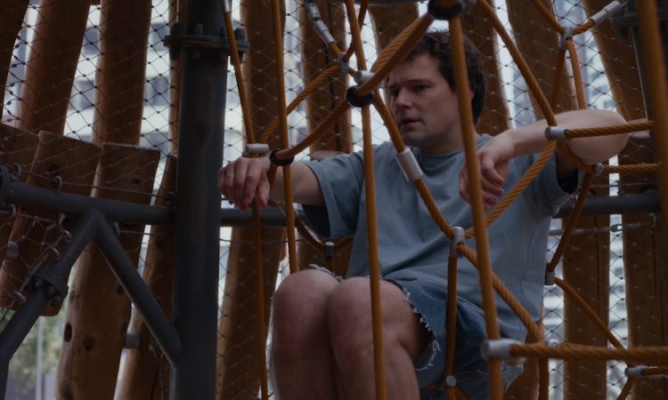 Данила Козловский против токсичной нормальности в сериале «Люся»