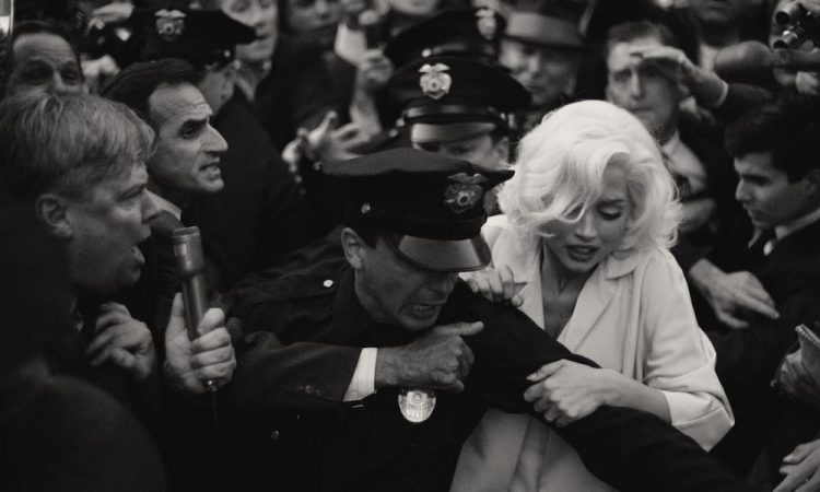 «Блондинка»: Никому не нужна настоящая Мэрилин Монро