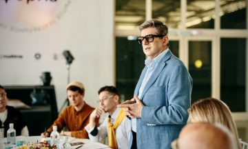 В Новом Манеже – злободневная комедия о нашей жизни «Куда смотрит прокурор?»