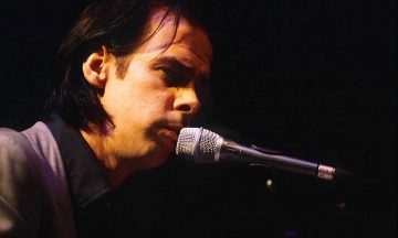 Гений мрачных баллад Ник Кейв в морозном триллере, знойном вестерне и роуд-муви о выживании