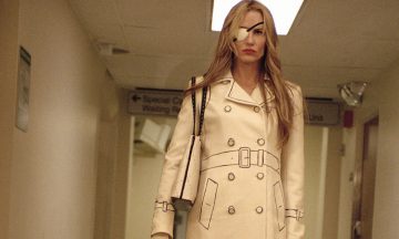 Культовые тренчи: От Богарта в «Касабланке» до Дорошиной в «Любовь и голуби»