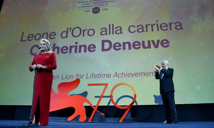 Почему в Каннах и Венеции так любят долгие овации?