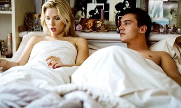 Скарлетт Йоханссон рассказала о симуляции оргазма