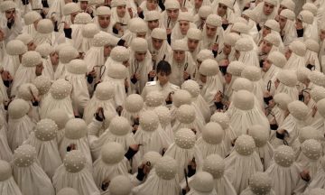 Когда женщины правят миром. Пять версий