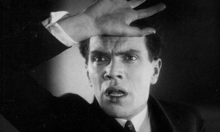 Врачи, бобры и каннибалы: Уникальные шедевры, которые надо видеть