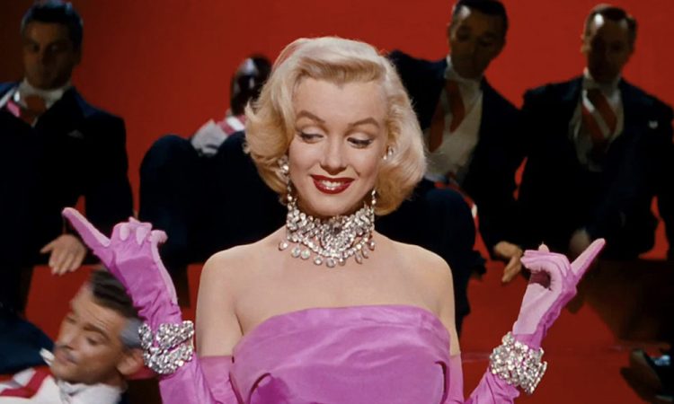 Как подготовиться к главной вечеринке года c BB One