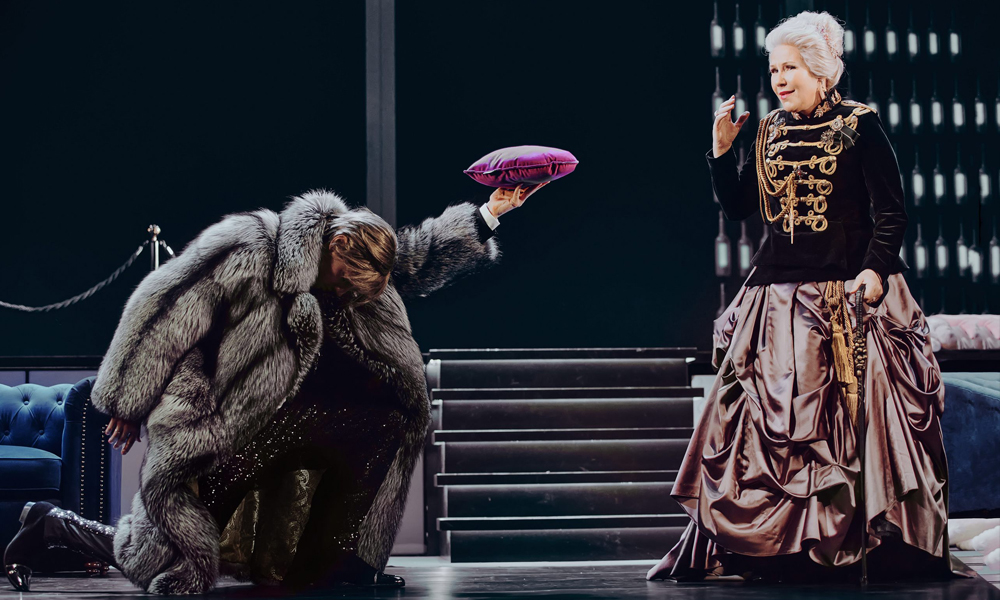 Красавец мужчина