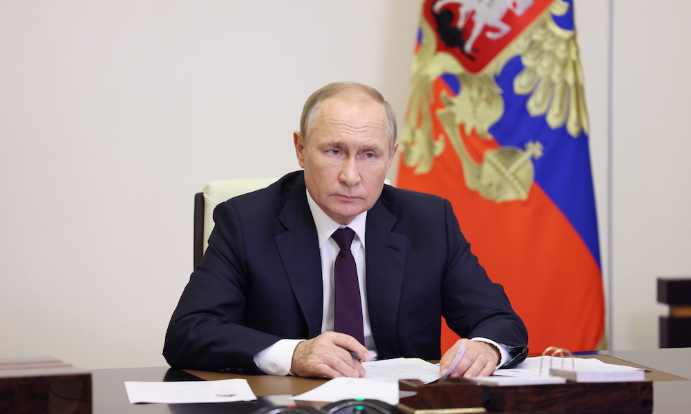 Владимир Путин объявил 24 марта днем траура