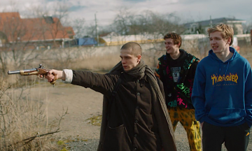 Мы все над пропастью: Как «Черная весна» нарушает правила подростковой драмы