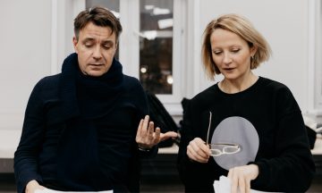 Философская притча «Терминал 3» о жизни и смерти на сцене Театра наций