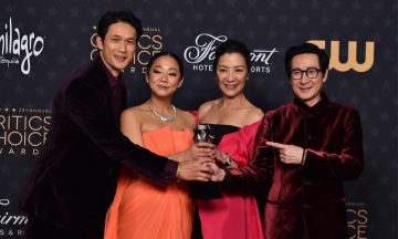 Ассоциация кинокритиков выбирает «Все, везде и сразу»