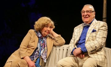 Ольга Остроумова и Геннадий Хазанов на сцене Театра Антона Чехова