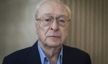 «Мне до сих пор кажется, что я на старте»: Житейские мудрости от Майкла Кейна