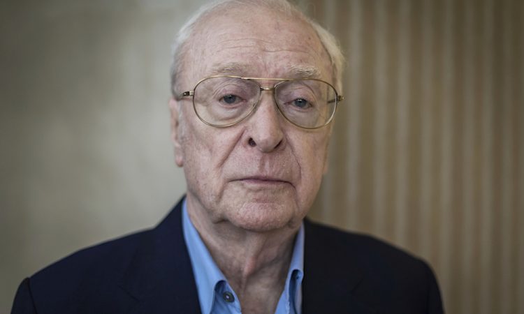 «Мне до сих пор кажется, что я на старте»: Житейские мудрости от Майкла Кейна