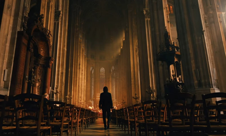 Париж убивает: Киану Ривз, Дженнифер Энистон и труп в чемодане