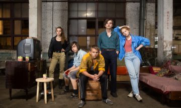 «Мир! Дружба! Жвачка!» и другие онлайн-новинки, которых хватит на все майские