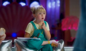 Ева Смирнова – о своем имени, начале карьеры и звездных партнерах