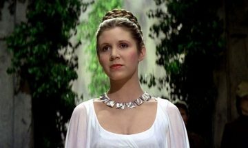 Платье принцессы Леи, шлем Звездного Лорда и мотоцикл Бэтмена продадут на аукционе