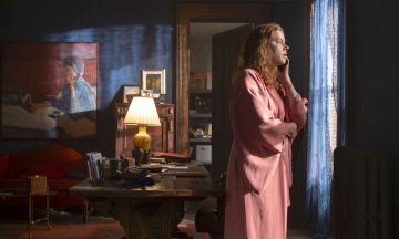 5 захватывающих фильмов, в которых герои боялись выходить из комнаты – и не зря