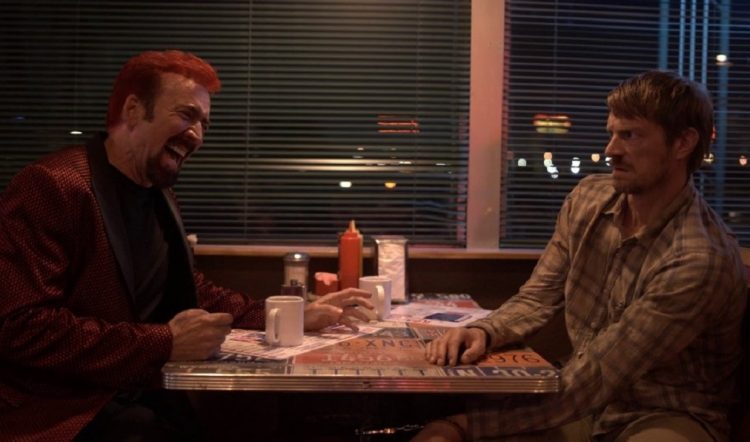 «Схватка с дьяволом»: Красноволосый Николас Кейдж терроризирует семьянина