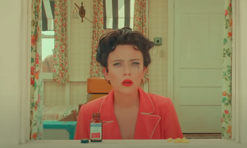 «Город астероидов»: Инопланетяне, ядерные взрывы и голая Скарлетт Йоханссон