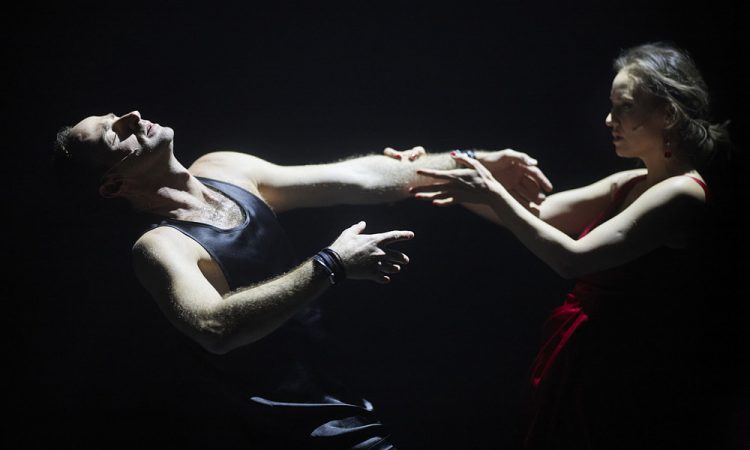 «Последняя весна»: Музыкальный трагифарс в Центре Никиты Михалкова