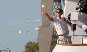 Сколько денег у Бэтмена, Скруджа МакДака и Смауга?