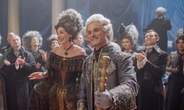 Спектакли ведущих театров страны выходят на большие экраны