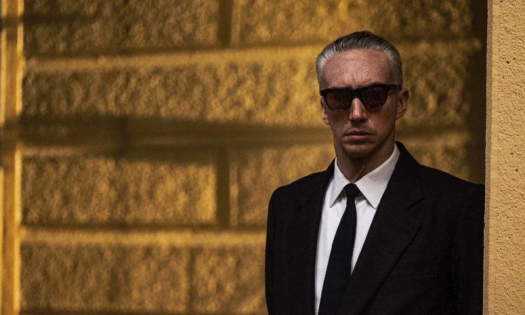 «Феррари»: Носатые голливудские звезды изображают итальянцев