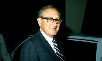 Генри Киссинджер в мультиках, комедиях и песне Monty Python