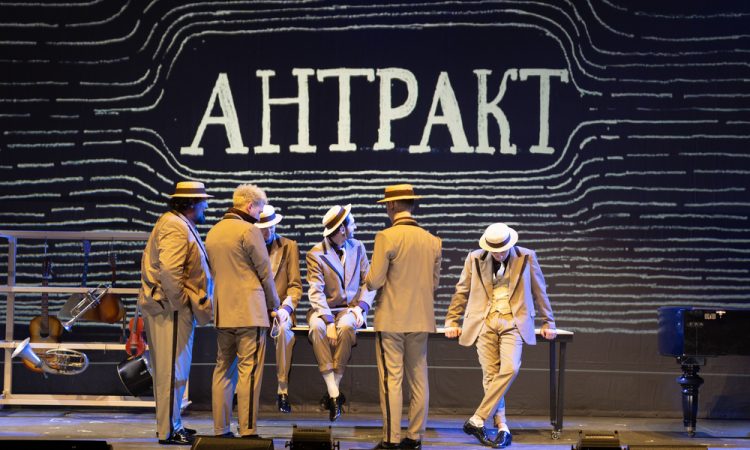 Музыкальные спектакли по мотивам известных фильмов