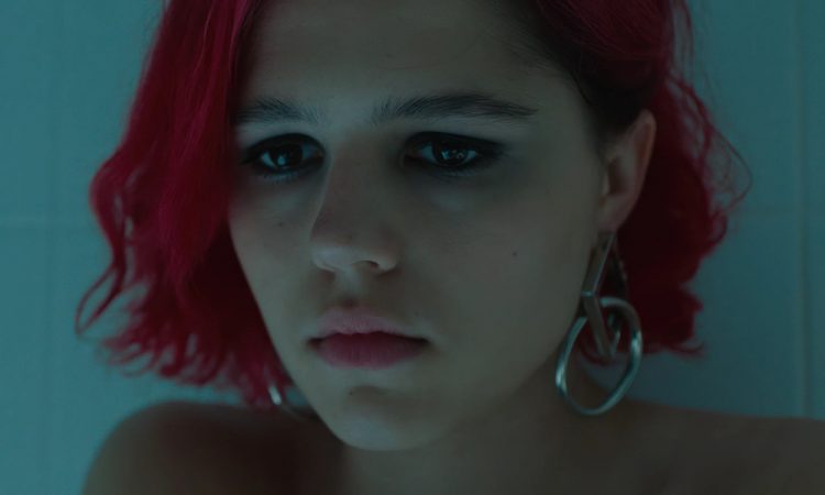 «Детка»: Мария Мацель и Виктория Исакова в пульсирующей истории взросления