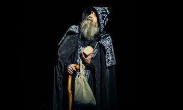 Дмитрий Певцов и Леонид Якубович в «Лавре» по роману Евгения Водолазкина