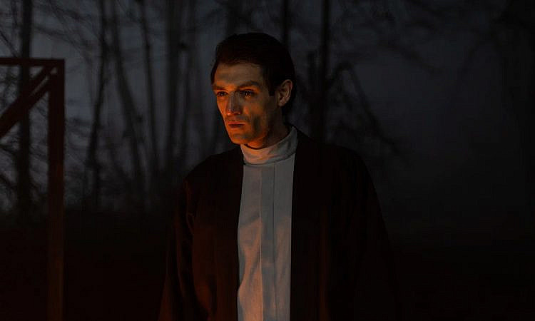 Колдуны атакуют: Как участники «Битвы экстрасенсов» заполонили все