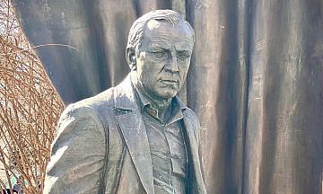В Москве открыли памятник Михаилу Ульянову