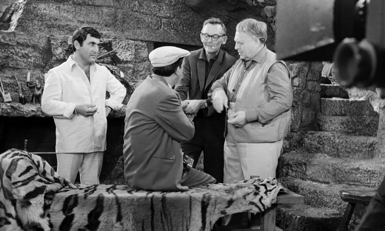 Русский Джеймс Бонд и атомная бомба против цензуры: Как снимали «Бриллиантовую руку»