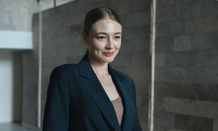 Сериал «Неверные»: Почему женщины выпивают?