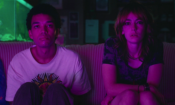 «Я видел свет телевизора»: Хрупкая жемчужина о зыбкой реальности