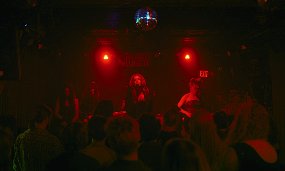 «Я видел свет телевизора»