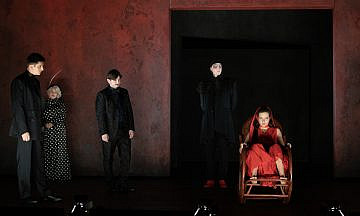 «БЕСприданница»: Герои Островского в присутствии любви и смерти