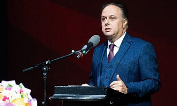 Театр Вахтангова: Новая фестивальная история, отношения с Китаем и спектакль про Льва Ландау